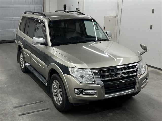 MITSUBISHI PAJERO 2014