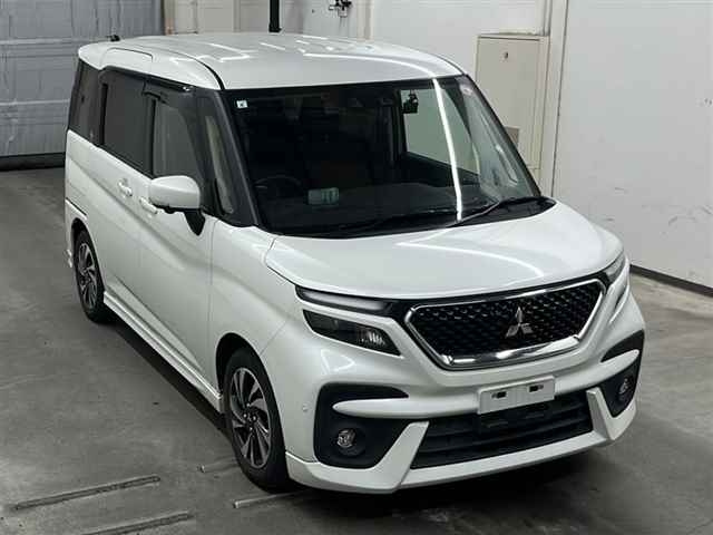 MITSUBISHI DELICA D2 2021
