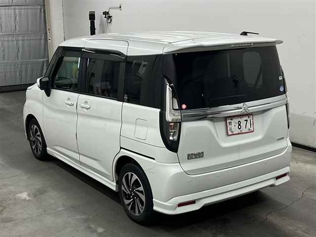 MITSUBISHI DELICA D2 2021