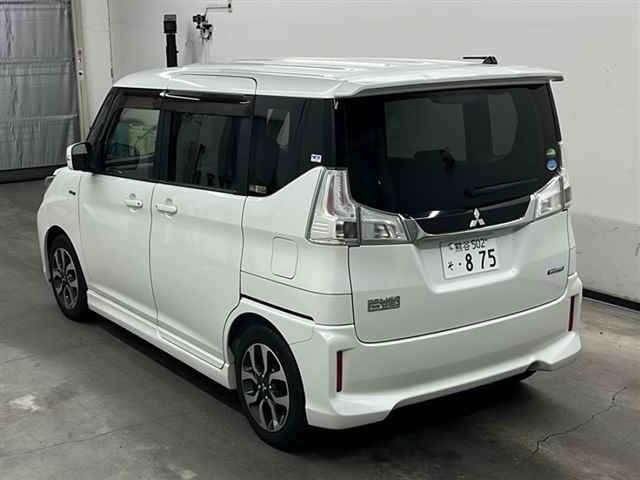 MITSUBISHI DELICA D2 2018