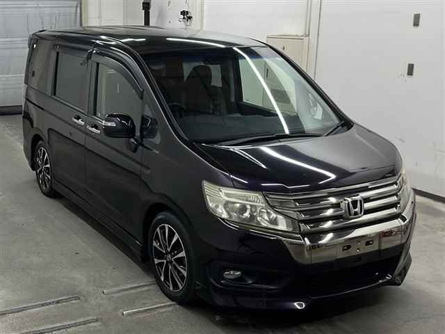 HONDA STEP WAGON 2013