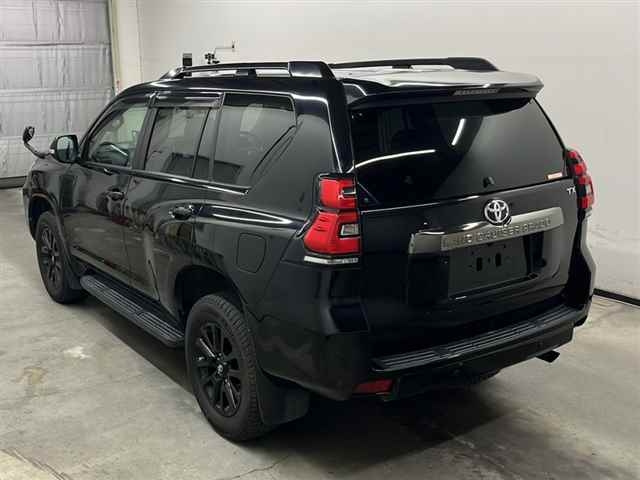 TOYOTA LAND CRUISER PRADO 2022