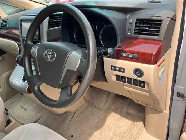 TOYOTA VELLFIRE 2008