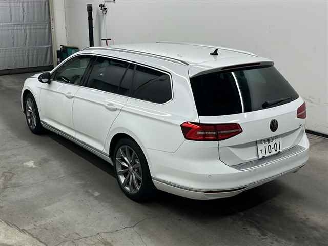 VOLKSWAGEN PASSAT VARIANT 2017