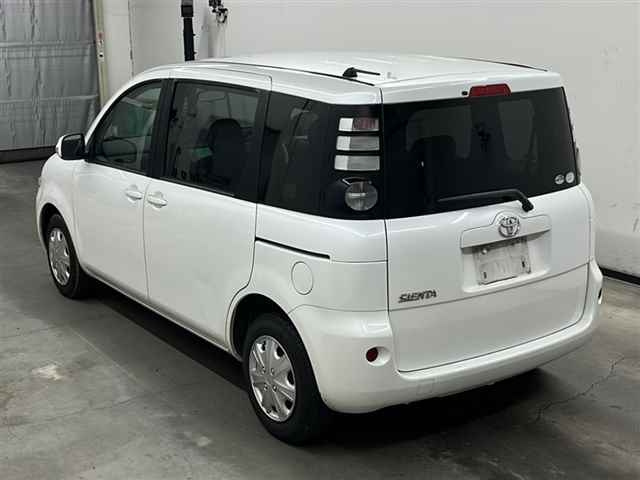 TOYOTA SIENTA 2008