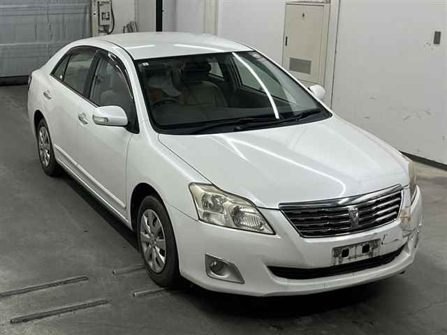 TOYOTA PREMIO 2011