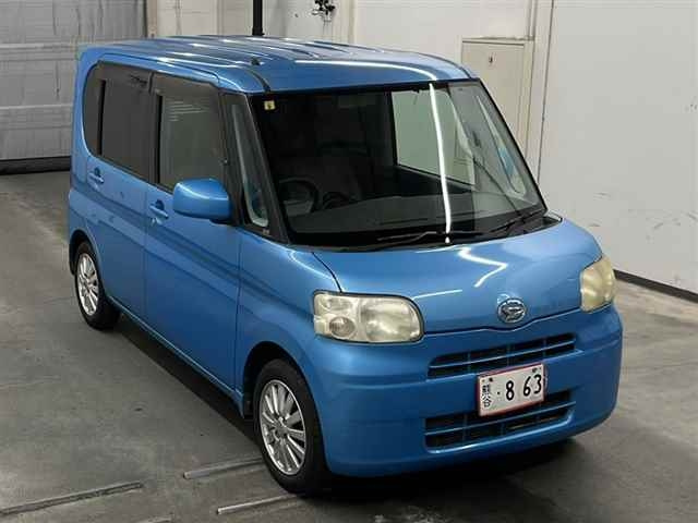 DAIHATSU TANTO 2010