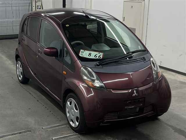MITSUBISHI I 2010