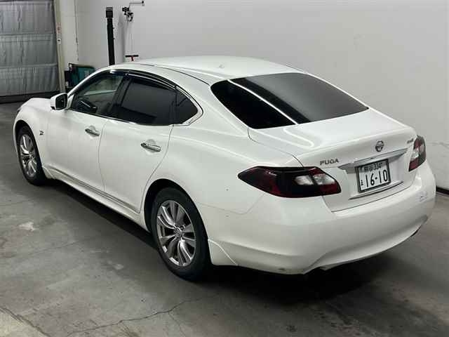 NISSAN FUGA 2013