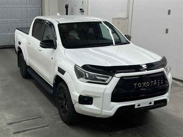 TOYOTA HILUX 2023
