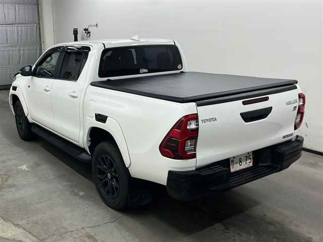 TOYOTA HILUX 2023