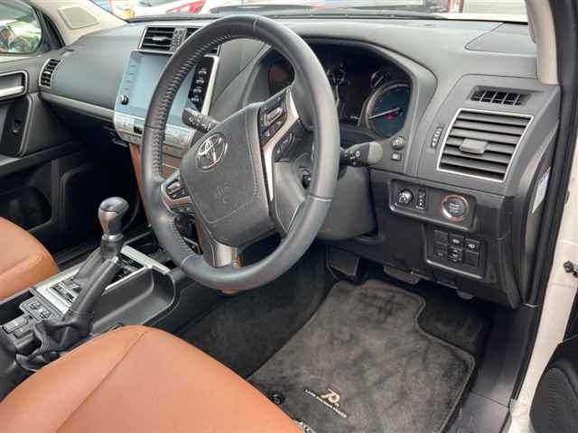 TOYOTA LAND CRUISER PRADO 2022