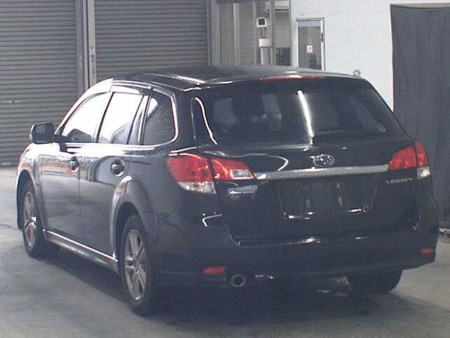 SUBARU LEGACY 2011