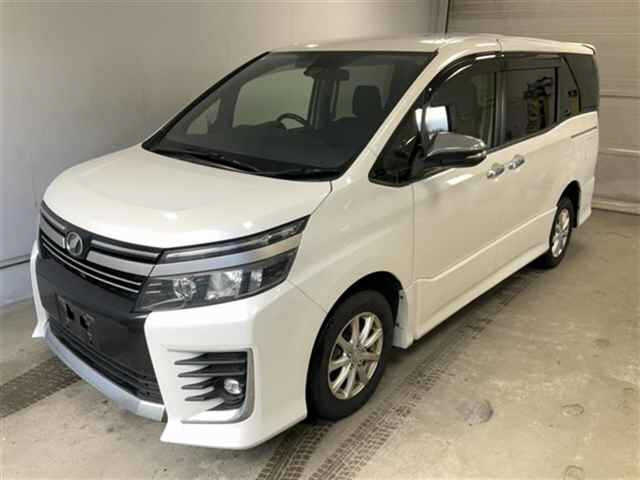 TOYOTA VOXY 2016