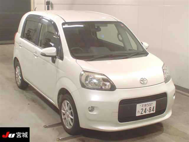 TOYOTA PORTE 2012