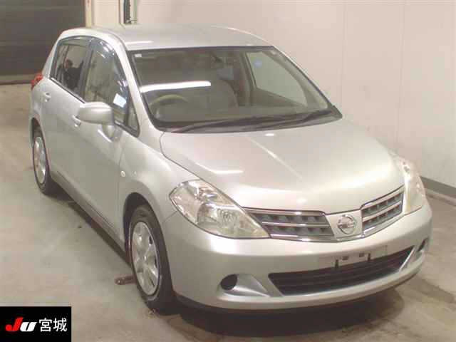 NISSAN TIIDA 2012