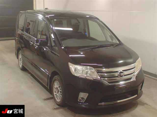 NISSAN SERENA 2013