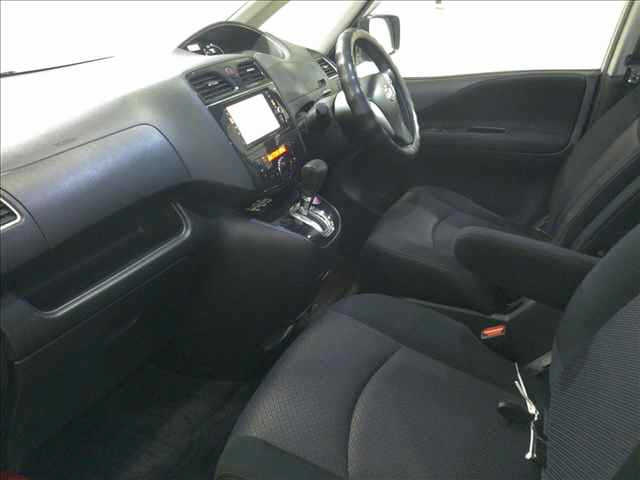 NISSAN SERENA 2012