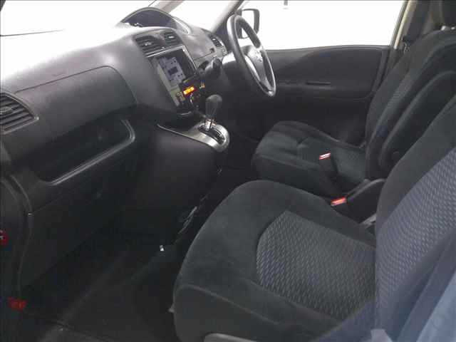 NISSAN SERENA 2012