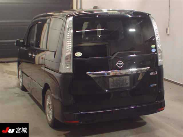 NISSAN SERENA 2013