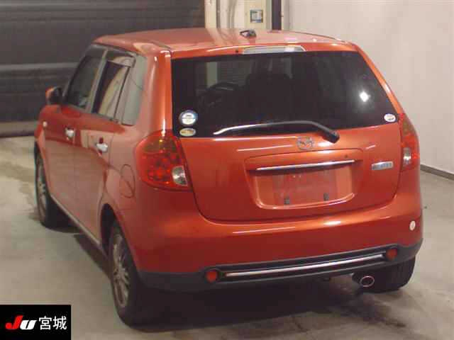 MAZDA VERISA 2010