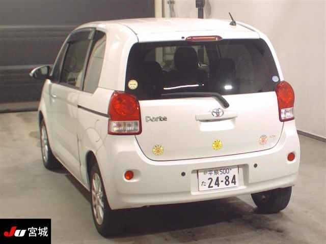 TOYOTA PORTE 2012