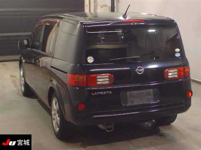 NISSAN LAFESTA 2010