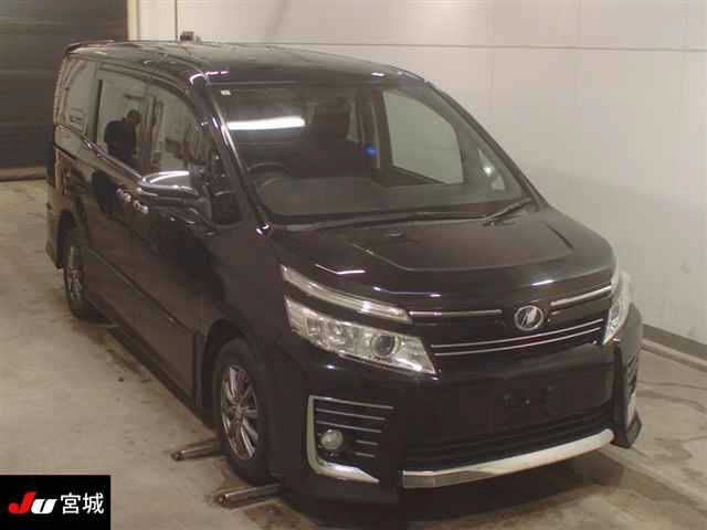 TOYOTA VOXY 2015