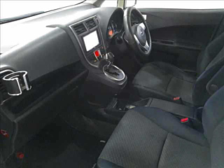SUBARU TREZIA 2011