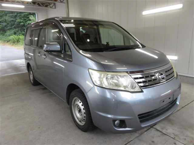 NISSAN SERENA 2010