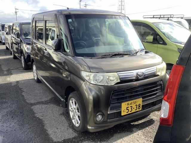 DAIHATSU TANTO 2011