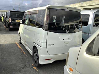NISSAN ROOX 2010