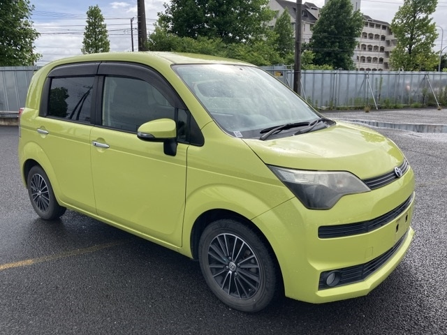 TOYOTA SPADE 2013