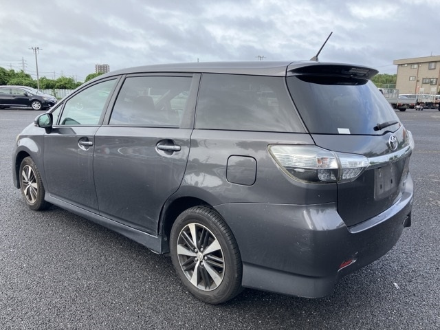 TOYOTA WISH 2012
