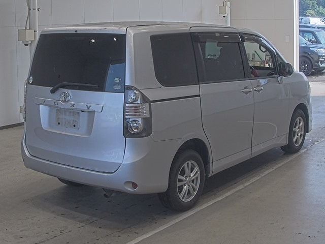 TOYOTA VOXY 2008
