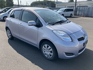 TOYOTA VITZ 2010