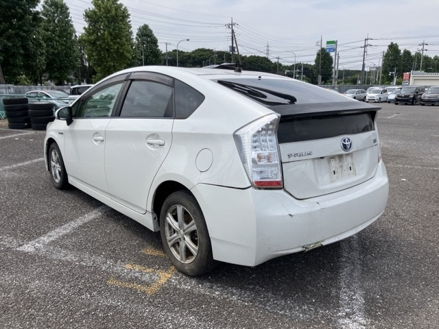 TOYOTA PRIUS 2011