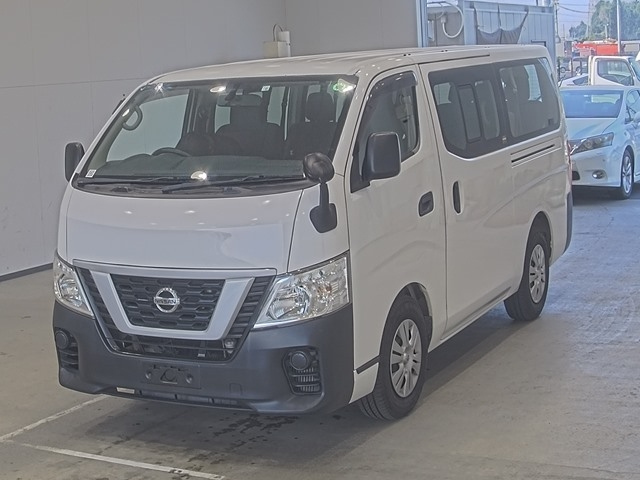NISSAN CARAVAN 2018