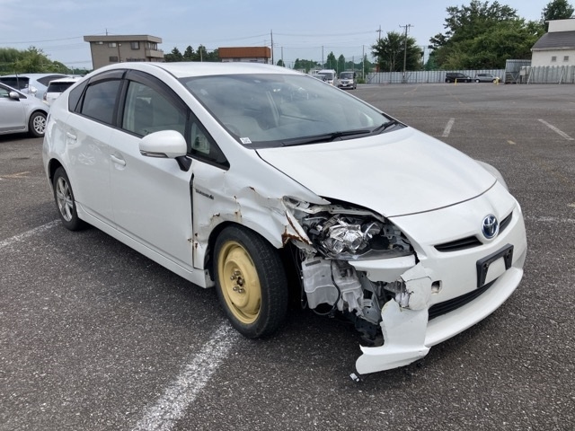 TOYOTA PRIUS 2011