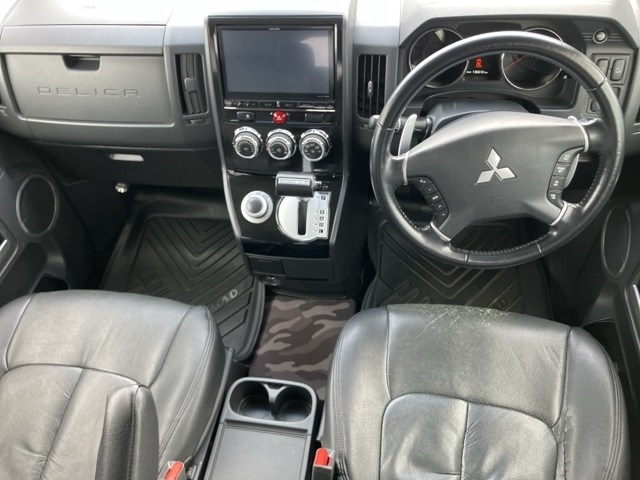 MITSUBISHI DELICA D5 2015