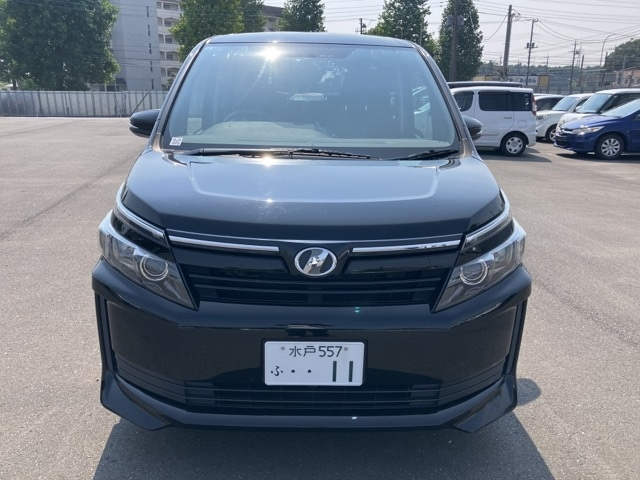 TOYOTA VOXY 2015