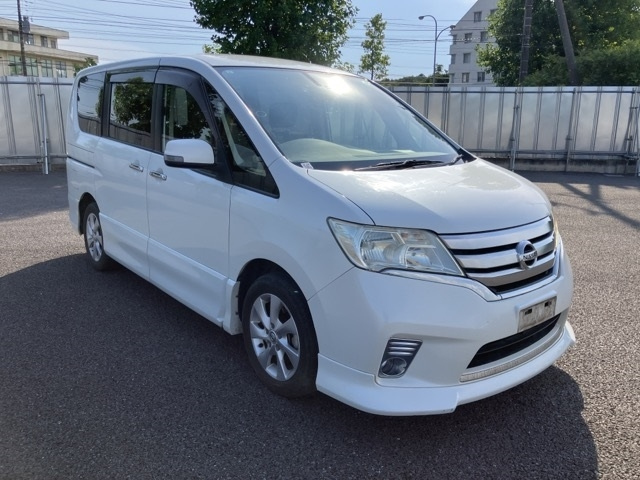 NISSAN SERENA 2011