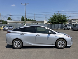 TOYOTA PRIUS 2018