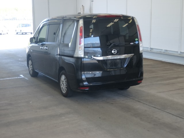 NISSAN SERENA 2013