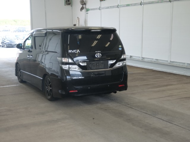 TOYOTA VELLFIRE 2010
