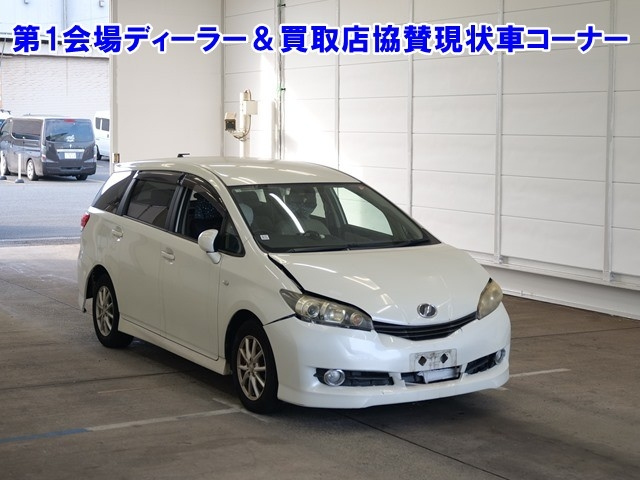 TOYOTA WISH 2010
