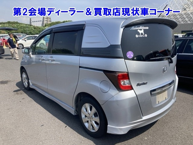 HONDA FREED 2010