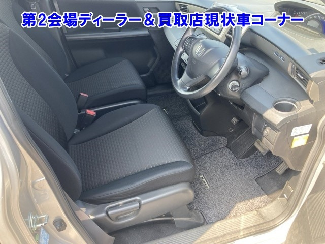 HONDA FREED 2010