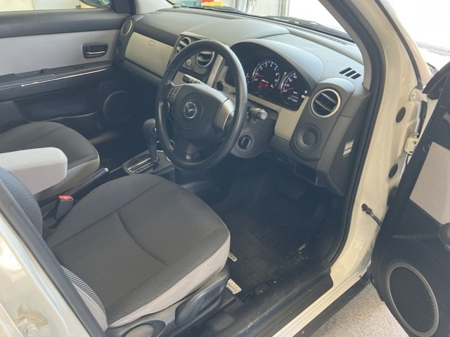 MAZDA VERISA 2008