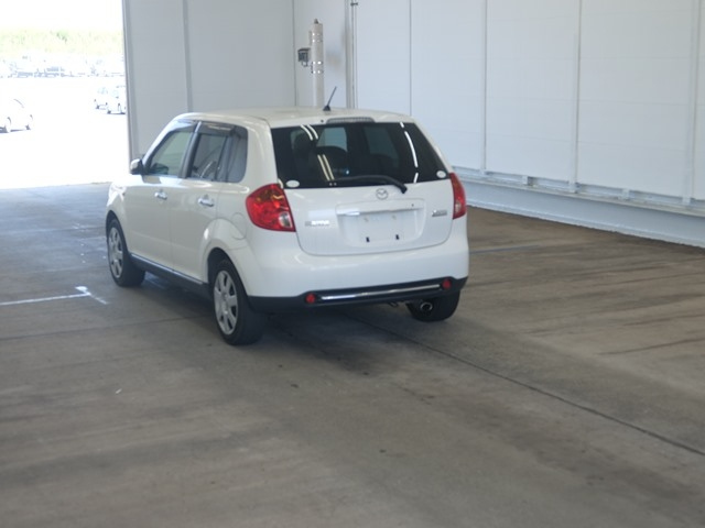MAZDA VERISA 2008